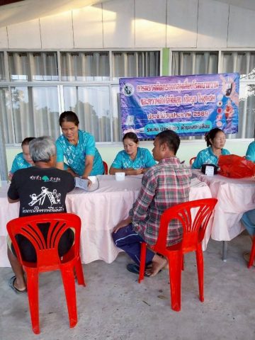 LINE_ALBUM_ภาพกิจกรรม หมู่ 5 เจาะเลือดวัดความดัน29106